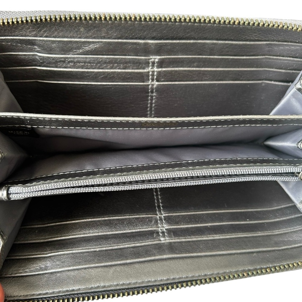 Coach Madison Accordion Pleat Metallic Wallet EUC - Picture 7 of 8